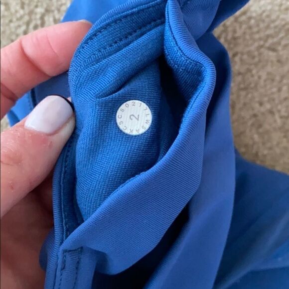 Lululemon size 2  25” blue tight - Picture 4 of 4